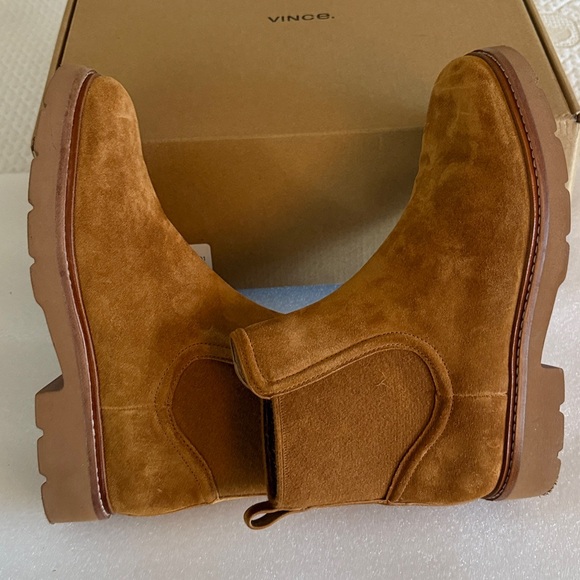 Vince rue tan Chelsea lug sole suede WATER REPELLENT boot size 7.5 / 38 NIB - Picture 10 of 16